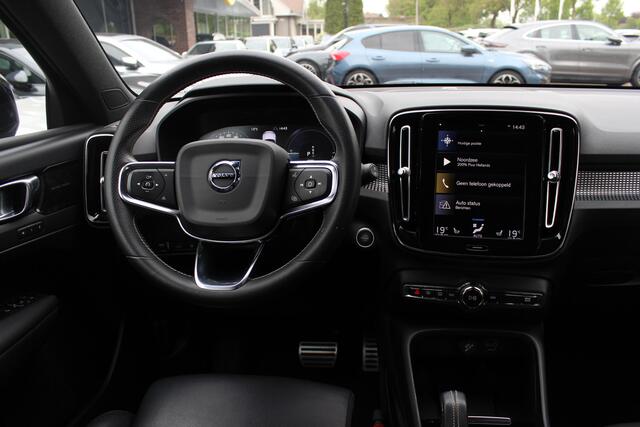 Volvo XC40 1.5 T5 Twin Engine Inscription R-Design / Full option! / Trekhaak / Panoramadak / 360Camera / Leder / Harman Kardon / 20'' / CarPlay / Stuur+Stoelverwarming / Bliss / Dodehoek / Cruise Control