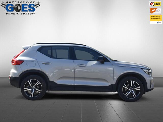 Volvo XC40 Plus Dark 2WD