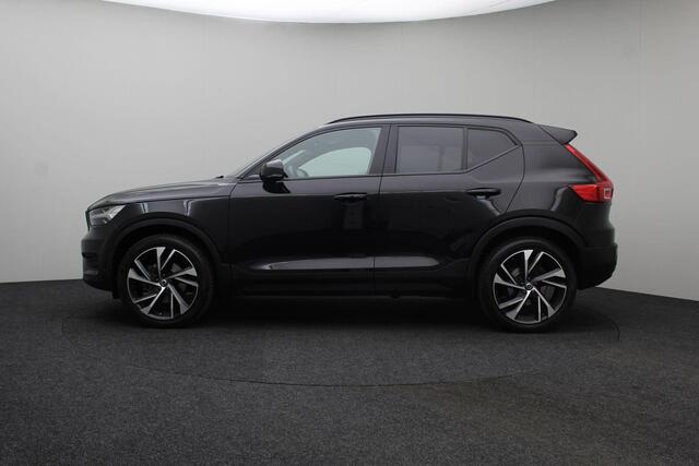 Volvo XC40 2.0 B3 R-Design 2022 NAP | 360 Camera | Harman Kardon | Panoramadak | Carplay | Stuur en stoelverwarming | Trekhaak | Alcantara Leder | Keyless |