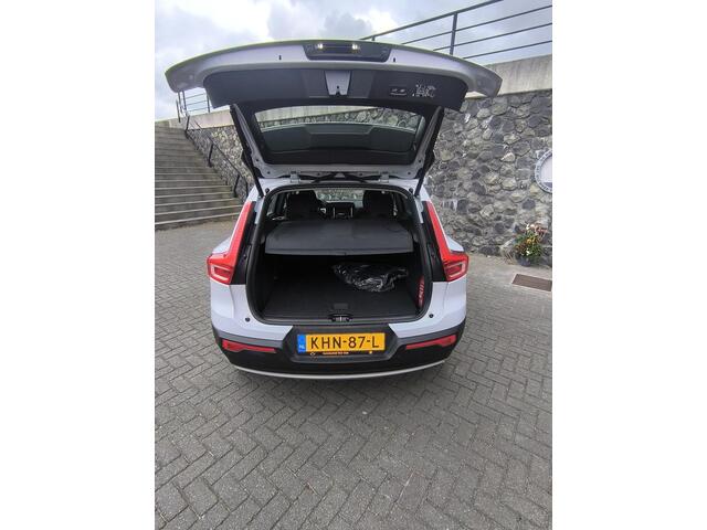 Volvo XC40 1.5 T4 Recharge Inscription Expression Pano dak, Stoel en stuur verwarming, electr A klep, carplay & Android, dealer onderhouden