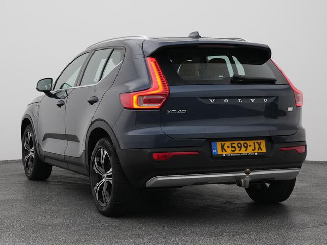 Volvo XC40 1.5 T5 Recharge R-Design | PANO | ADAPTIVE | STOEL- EN STUURVERW. | TREKHAAK