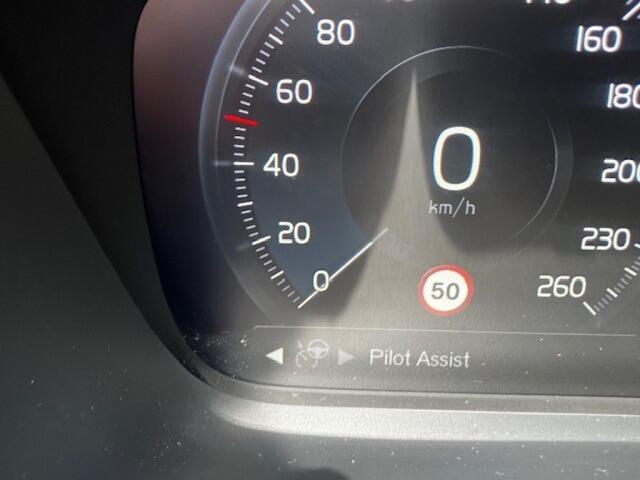 Volvo XC40 1.5 T4 Recharge Core Bright - Navi - camera - dode hoek detectie - Pilot assist
