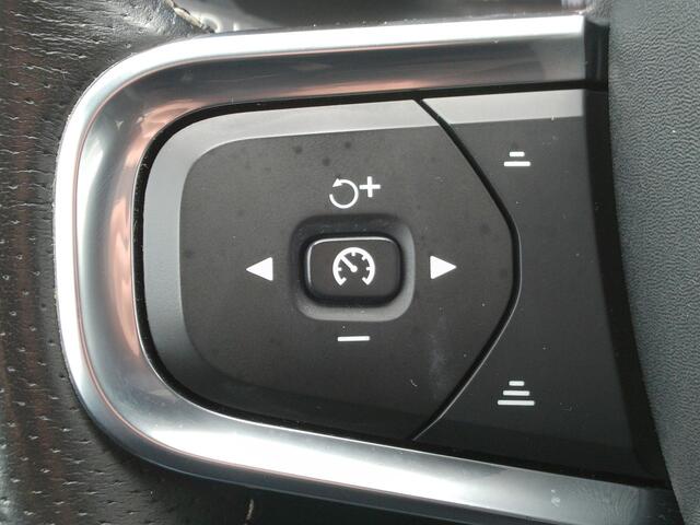 Volvo XC40 1.5 T3 R-Design, Harman Kardon / Elektr. Schuifdak / Camera 360 / 19' Sportvelgen