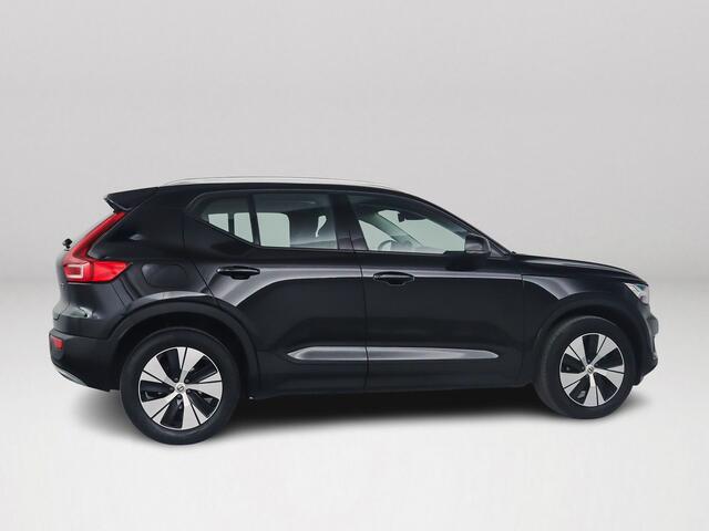 Volvo XC40 T2 Momentum Business | Park assist | Cruise control | Navigatie
