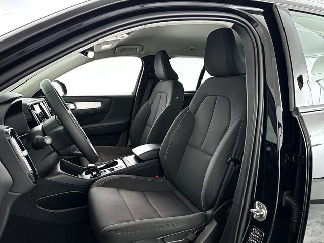 Volvo XC40 T2 Momentum Business | Park assist | Cruise control | Navigatie