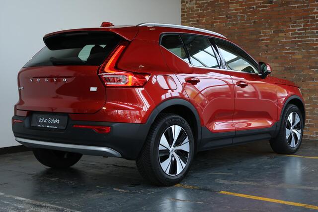 Volvo XC40 T5 Recharge Plus Bright | Harman Kardon Premium Audio | Lederen Bekleding | Stoelverwarming | Parkeersensoren voor + achter | Parkeercamera | Navigatie | Adaptive Cruise Control |