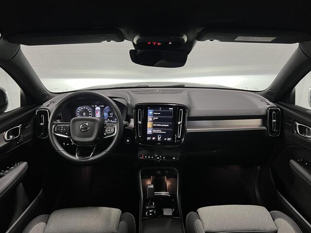 Volvo XC40 1.5 T4 Plug-in hybrid Plus Dark Adapt. cruise | Stuur-/stoelverwarming | Achteruitrij camera | Harman/Kardon | Memory | Carplay