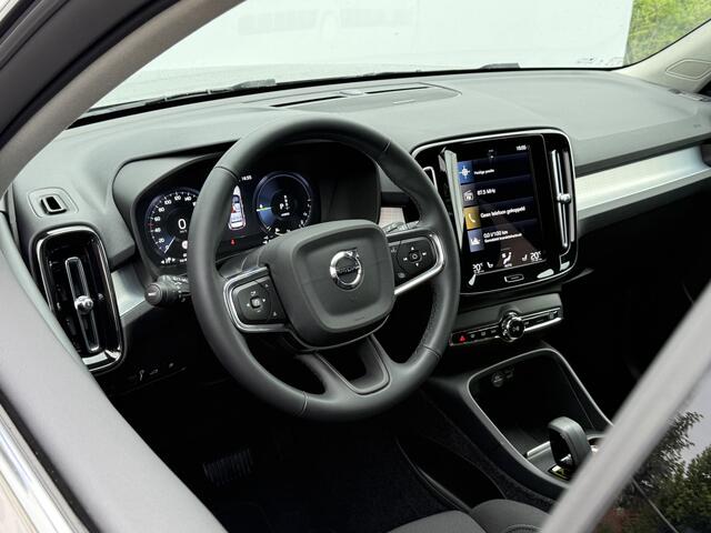 Volvo XC40 1.5 T5 Recharge Inscription | Trekhaak | Pilost Assist | Memory | 18 inch