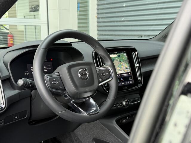 Volvo XC40 Recharge Core | SOH 92,7% | Navigatie | Stoelverwarming | Stuurwielverwarming | Achteruitrijcamera | Apple Carplay/Android Auto |
