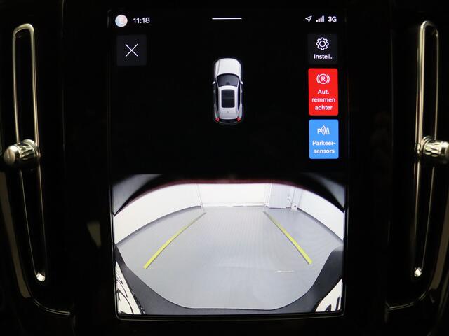 Volvo XC40 B4 Plus Dark 200pk Harman Kardon | Camera | Stoel-/stuurverw. | Trekhaak elektrisch.