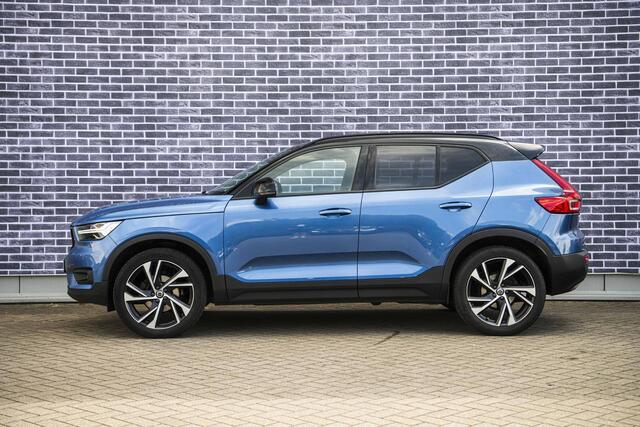 Volvo XC40 1.5 T3 R-Design | Panoramadak | Trekhaak | Harman Kardon Audio | Achteruitrijcamera | Lichtmetalen Velgen 20 inch | Navigatie | Apple Carplay | Android Auto | Stoelverwarming