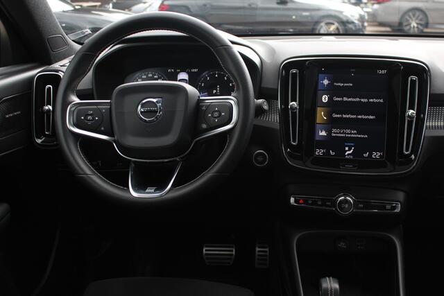 Volvo XC40 1.5 T5 Recharge R-Design 262pk / Full option! / Trekhaak / Panoramadak / 360Camera / Harman Kardon / 19'' / Stoel+Stuurverwarming / CarPlay / Dodehoek / DAB / Cruise Control