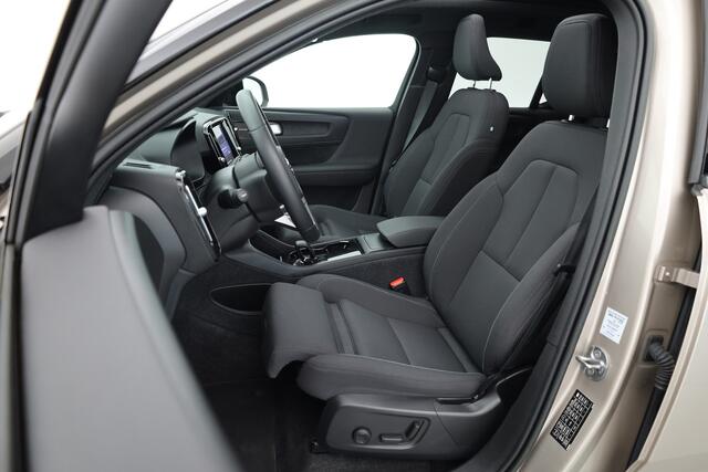 Volvo XC40 Recharge Ultimate | Rijklaar! | 96.7% SOH | Pano | Dig. Cockpit | Bliss | 360*+PDC | Harman/Kardon | Stuur-stoelverw. | Adapt. Cruise | Elek. Klep | Nav+App.Connect | LED | 19'' V