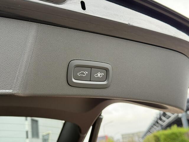 Volvo XC40 T5 Recharge Inscription | Blis | Keyless | Elektrische stoelen | AppleCarplay | Harman Kardon audio | Pano dak | Bluetooth | Parkeer camera |