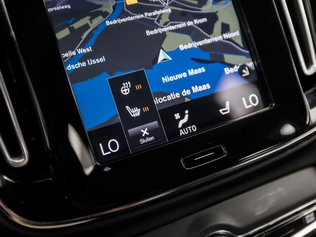 Volvo XC40 1.5 T5 Recharge Inscription 262PK Automaat (APPLE CARPLAY, GROOT NAVI, LEDER, CAMERA, STUUR/STOELVERWARMING, SPORTSTOELEN, TREKHAAK, KEYLESS, NIEUWE APK, NIEUWSTAAT)