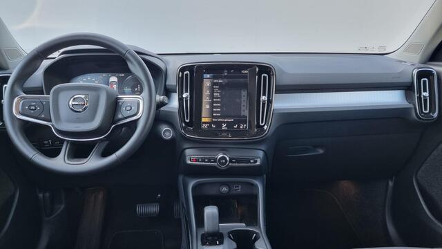 Volvo XC40 1.5 T5 Recharge Inscription Expression 19" All seasons Wielen - Lighting Pack - Climate - Privacy Glass - Parking Pack - Camera achter - PDC voor en achter - 1800 KG Trekgewicht - Alarm