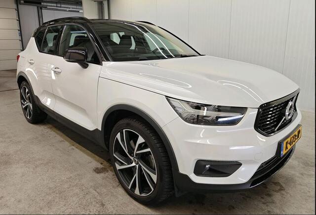 Volvo XC40 T5 Hybride R-Design / Panoramadak / Trekhaak / Pdc./ Leder / Airco-ecc./ Radio multimedia / Apk 01-2027