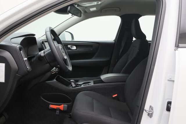 Volvo XC40 1.5 T2 Momentum Core Automaat Camera, Apple Carplay, Rijstrooksensor, LED, Climate, PDC