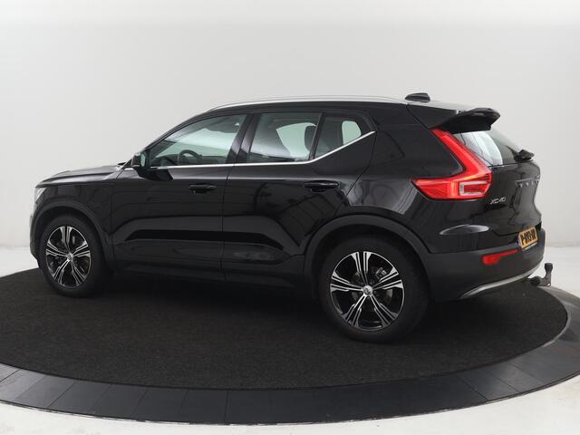 Volvo XC40 1.5 T5 Recharge Inscription | SOH 89,7% | Panoramadak | Leder | 360 Camera | Trekhaak | Stoelverwarming | Adaptive cruise | Memory | Carplay | Navigatie | Keyless | Full LED | Parkeerhulp | PHEV | Plug In
