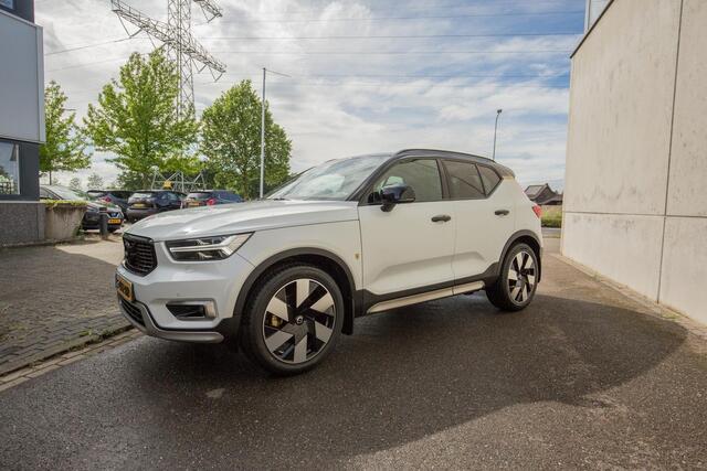 Volvo XC40 2.0 T4 R-Design