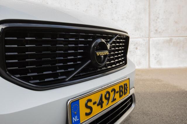 Volvo XC40 2.0 T4 R-Design