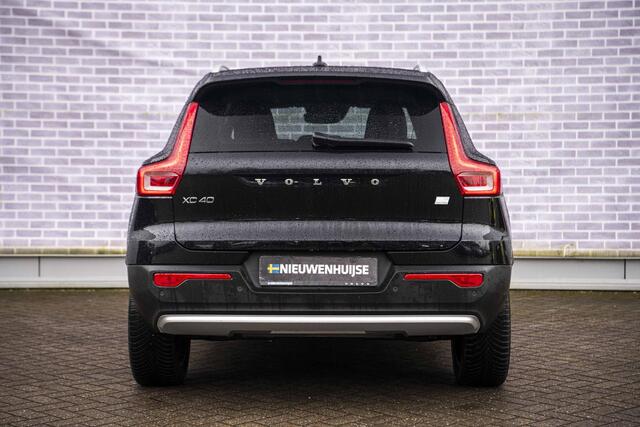 Volvo XC40 Plug-in Hybrid T4 Ultimate Bright | Trekhaak | Panoramadak | Adaptive Cruise control | Lederen Bekleding | Harman Kardon Audio | Stoel-/Stuurverwarming | Navigatie | Achteruitrijcamera | Parkeersensoren voor + achter | Apple Carplay / Android Auto |