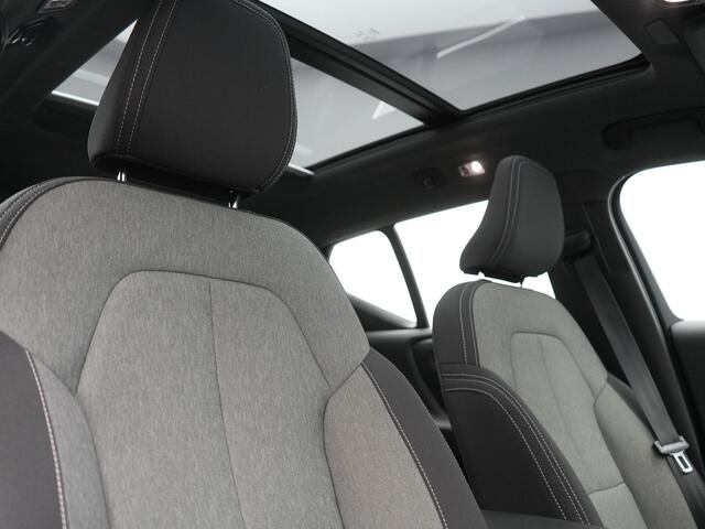 Volvo XC40 T5 Recharge Inscription PHEV 262pk Dealer O.H. | Trekhaak Af Fabriek | Panodak | Adaptive Cruise | 360 Camera | Harman / Kardon | Stoelen Memory & Verwarmd | Keyless | Blis | Apple Carplay | Naviatie