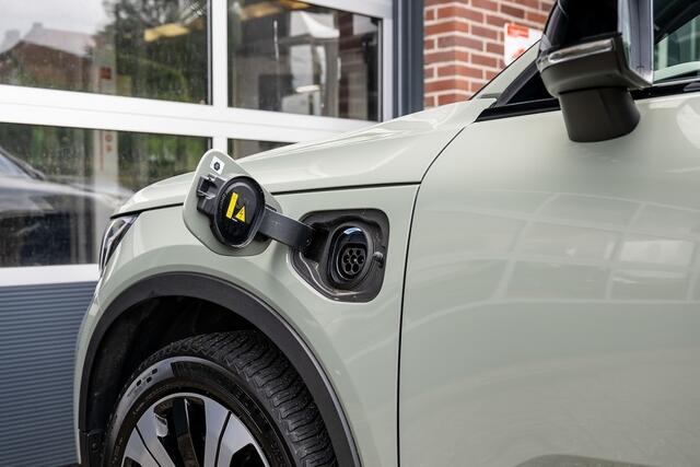 Volvo XC40 1.5 T5 Plug-in hybrid Plus Dark | Panorama | Harman/Kardon | Memory | Adaptieve Cruise | Camera |
