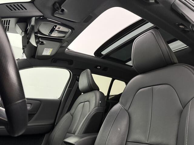 Volvo XC40 Recharge P8 AWD R-Design 78 kWh | Snelladen | Pano | 360° | H/K | Virtual | Trekhaak | Carplay