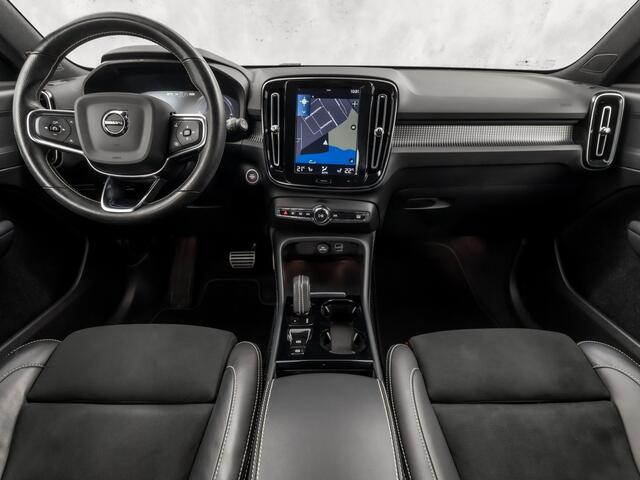 Volvo XC40 1.5 T5 Recharge R-Design 252Pk Automaat (APPLE CARPLAY, GROOT NAVI, STUUR/STOELVERWARMING, LEDER/ALCANTARA, GETINT GLAS, SPORTSTOELEN, CAMERA, ELEK ACHTERKLEP, NIEUWE APK, NIEUWSTAAT)