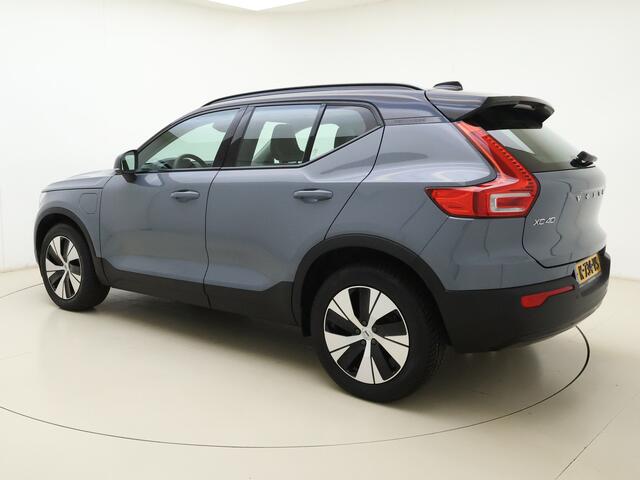 Volvo XC40 T4 211pk R-Design Expr. / Adapt. Cruise / Leder / BLIS / Stoel + Stuurw. Verwarming / PDC + Camera / DAB / Apple CarPlay / Elektr. Achterklep / Noodreservewiel / Keyless / 18'' /