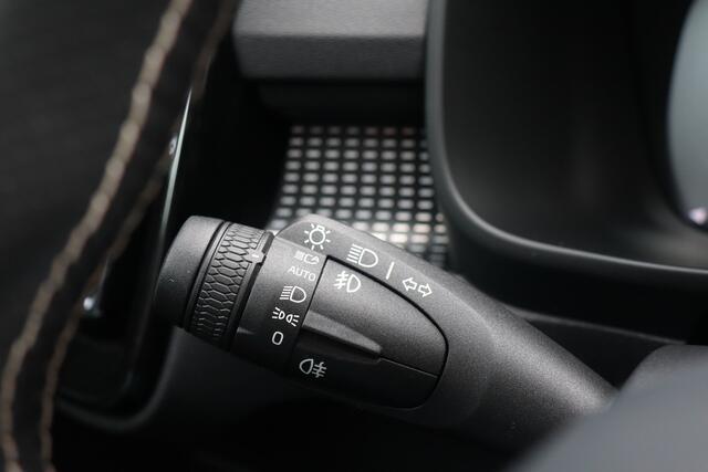 Volvo XC40 2.0 T4 R-Design, 1e eigenaar