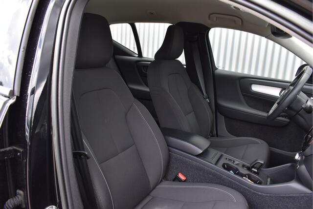 Volvo XC40 1.5 T2 Momentum Business Adaptive cruise, Harman/Kardon, 360", Elek. achterklep, Keyless, NAP