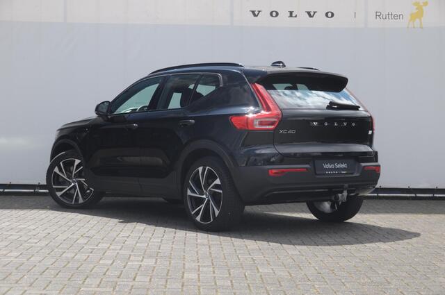 Volvo XC40 T4 211PK Automaat Recharge R-Design / Trekhaak / Stoel - en stuurwielverwarming / Parkeersensoren met camera / Elektrische achterklep / adaptieve koplampen / Apple carplay