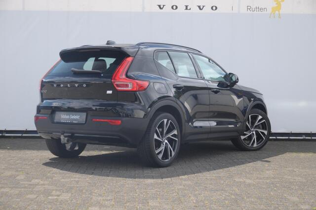 Volvo XC40 T4 211PK Automaat Recharge R-Design / Trekhaak / Stoel - en stuurwielverwarming / Parkeersensoren met camera / Elektrische achterklep / adaptieve koplampen / Apple carplay
