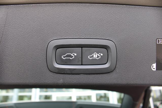 Volvo XC40 T5 262PK Automaat Recharge Inscription | Adapt. Cruise | PDC+ Camera | Verw. Voorstoelen & stuurwiel | Leder | AppleCarplay |