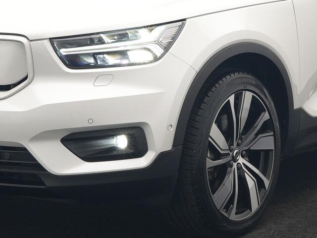 Volvo XC40 Pro Recharge Pure Electric 70kWh 232pk | Panodak | Adaptive Cruise | 360 Camera | Warmtepomp | Sportstoelen Memory & Verwarmd | Harman / Kardon | Google Assistent | 20"L.M | Stuur Verwarmd | Keyless | Blis | DAB |