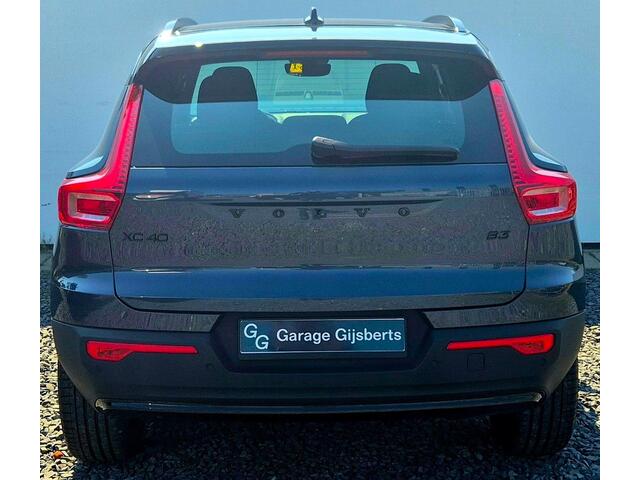Volvo XC40 2.0 B3 Plus Black Edition MY 2026 - 20" Wielen - Adaptive Cruise Control - Harman Kardon Audio - Climate - R7C0 Interieur - Camera achter - PDC voor en achter - Power seats links met memory - Two Tone