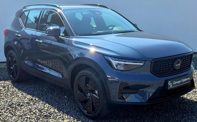 Volvo XC40 2.0 B3 Plus Black Edition MY 2026 - 20" Wielen - Adaptive Cruise Control - Harman Kardon Audio - Climate - R7C0 Interieur - Camera achter - PDC voor en achter - Power seats links met memory - Two Tone