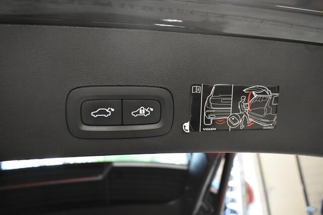Volvo XC40 1.5 T5 Recharge Inscription Camera Trekhaak Pano El-Stoel + Aklep Winterpack