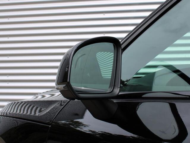 Volvo XC40 Recharge Pro Automaat / Privacy Glass / 360* camera / All season banden