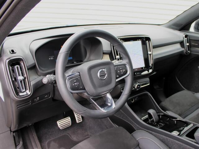 Volvo XC40 Recharge Pro Automaat / Privacy Glass / 360* camera / All season banden