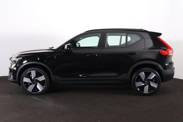 Volvo XC40 Recharge Plus 70 kWh - IntelliSafe Assist & Surround - Parkeercamera achter - Verwarmde voorstoelen & stuur - Parkeersensoren voor & achter - Draadloze tel. lader - Warmtepomp - 20' LMV