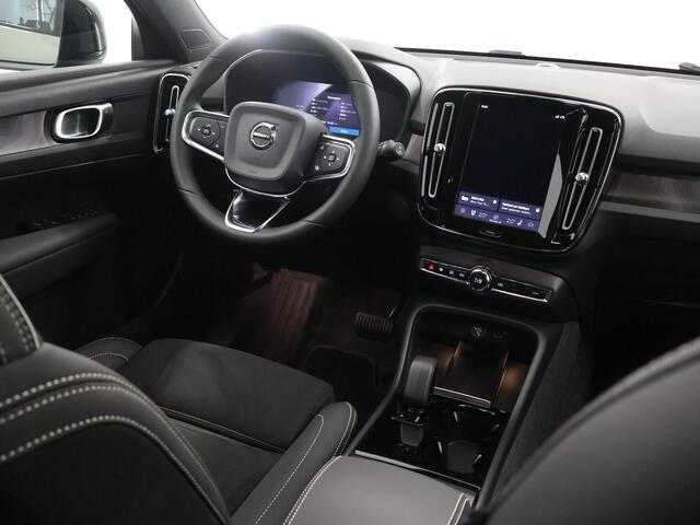 Volvo XC40 Recharge Plus | Parkeercamera | Cruise Control Adaptief | Elektr. Achterklep | Navigatie |