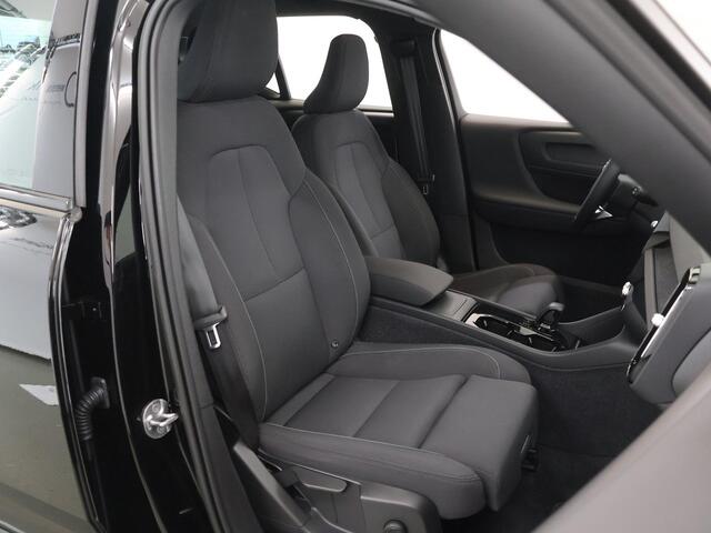 Volvo XC40 Recharge Plus | Parkeercamera | Cruise Control Adaptief | Elektr. Achterklep | Navigatie |
