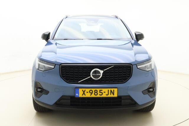Volvo XC40 2.0 B3 Plus Dark | Harman Kardon | Panoramadak | Lederen bekleding | 360graden camera | Adaptieve Cruise Control | Stoel- stuur verwarming | Pilot Assist | Lane Keeping Aid | Achteruitrijcamera | Google-multimediasysteem | Elektrisch bedienbare achterklep
