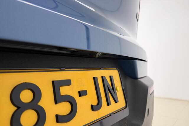 Volvo XC40 2.0 B3 Plus Dark | Harman Kardon | Panoramadak | Lederen bekleding | 360graden camera | Adaptieve Cruise Control | Stoel- stuur verwarming | Pilot Assist | Lane Keeping Aid | Achteruitrijcamera | Google-multimediasysteem | Elektrisch bedienbare achterklep