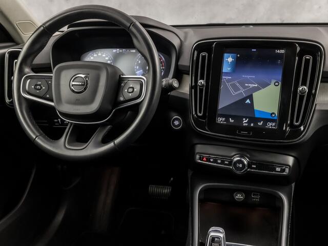 Volvo XC40 1.5 T4 Recharge Inscription 211Pk Automaat (APPLE CARPLAY, GROOT NAVI, STUUR/STOELVERWARMING, LEDER, SPORTSTOELEN, CAMERA, GETINT GLAS, KEYLESS, ELEK ACHTERKLEP, NIEUWSTAAT)