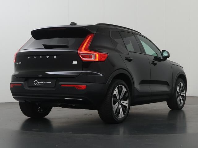 Volvo XC40 Recharge Core | Navigatie | Stoelverwarming | Stuurwielverwarming | Achteruitrijcamera | Apple Carplay/Android Auto |