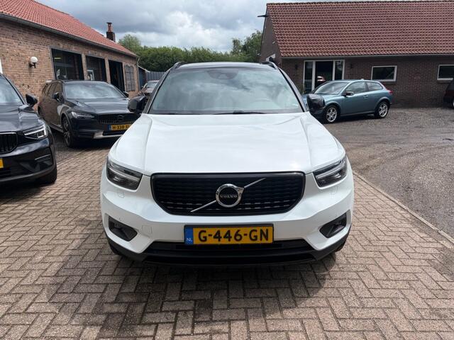 Volvo XC40 2.0 T4 R-Design Schuifdak Pilot Assist